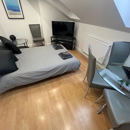 Cosy Penthouse Suite Happily Sleeps Up To Five Halifax Bagian luar foto